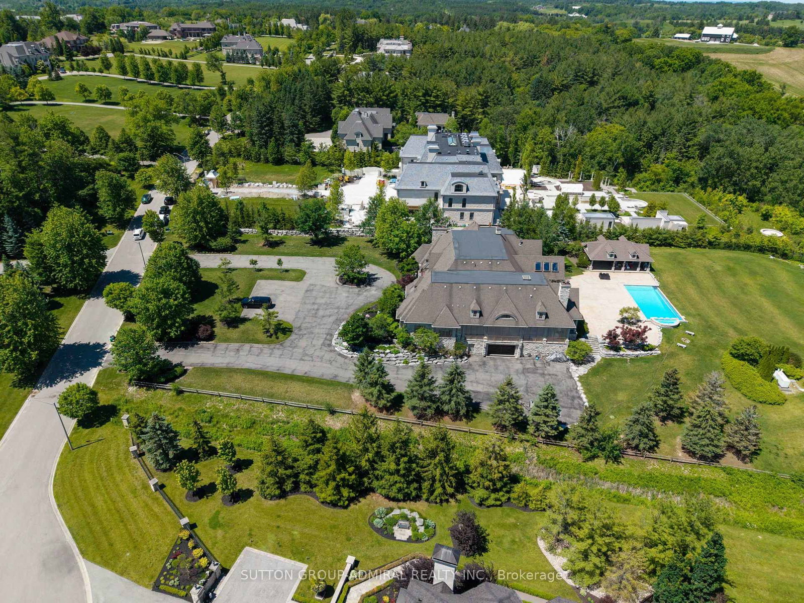 66 Scotch Valley Drive • King, ON photo 6