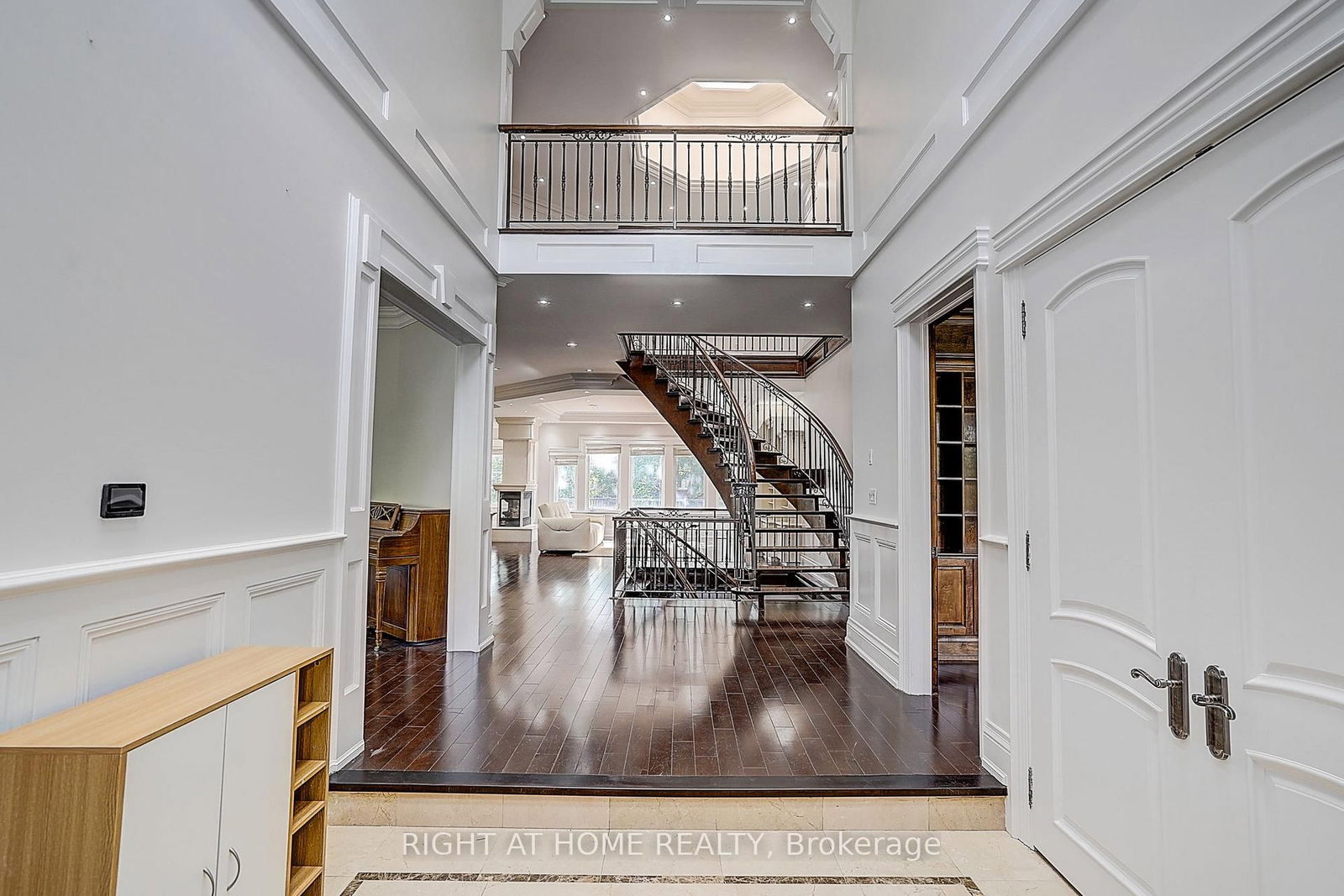 16 Fairview Avenue • Richmond Hill, ON photo 14
