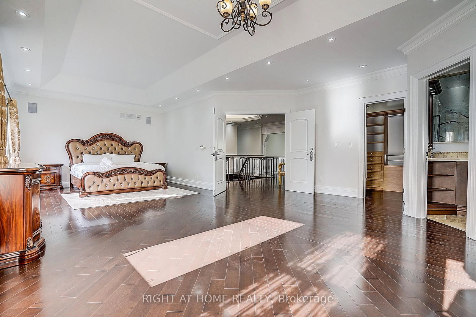 16 Fairview Avenue • Richmond Hill, ON photo 31