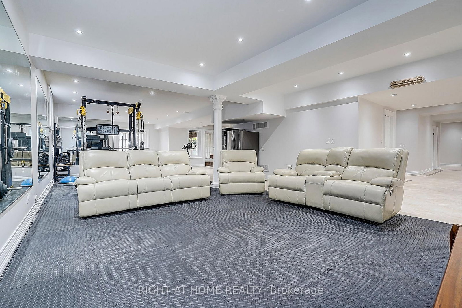 16 Fairview Avenue • Richmond Hill, ON photo 49