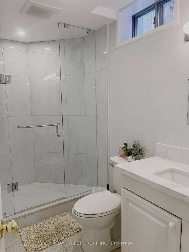 Bsmt 96 Grandlea Crescent