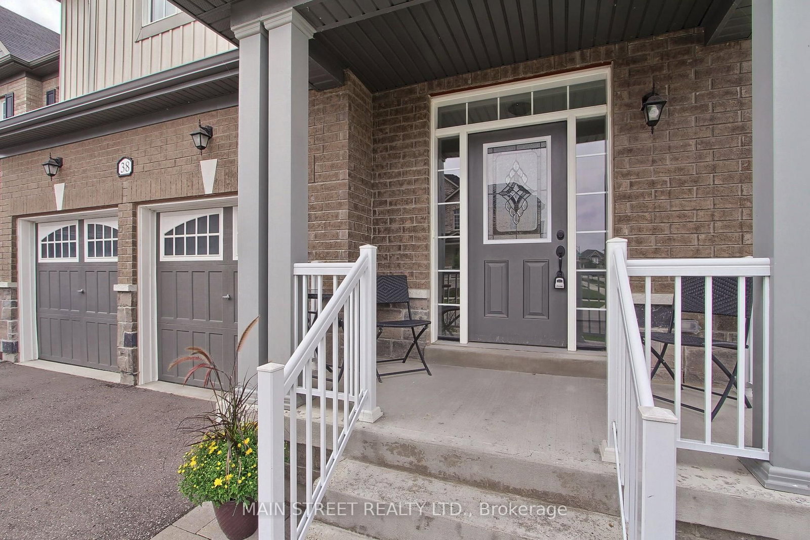 38 Clear Spring Avenue • Georgina, ON photo 4