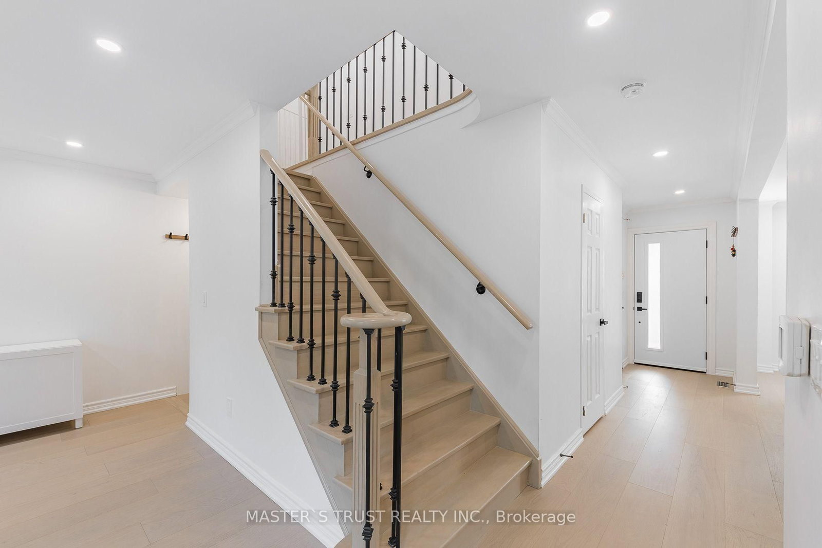 8572 Martin Grove Road • Vaughan, ON photo 13