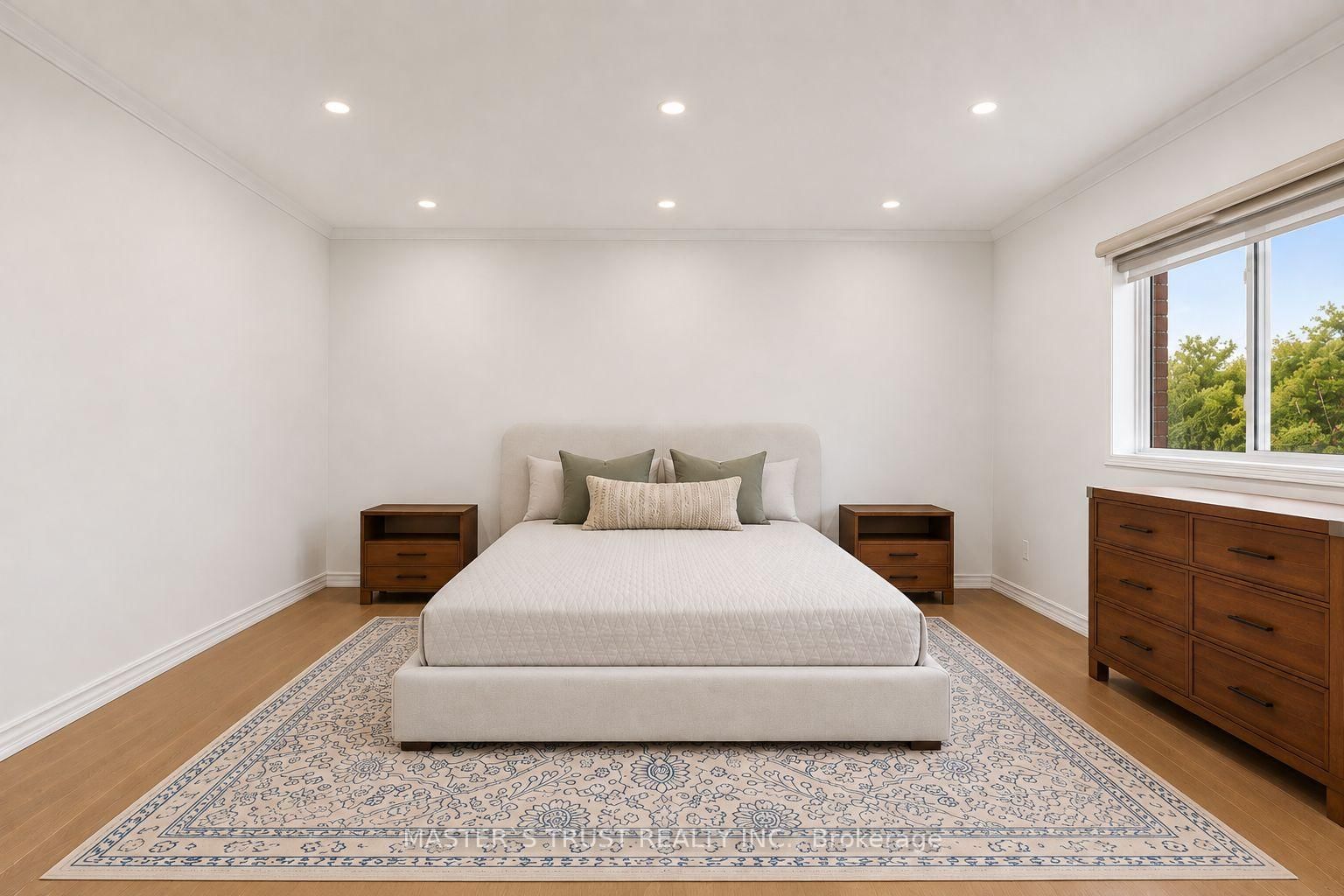 8572 Martin Grove Road • Vaughan, ON photo 15