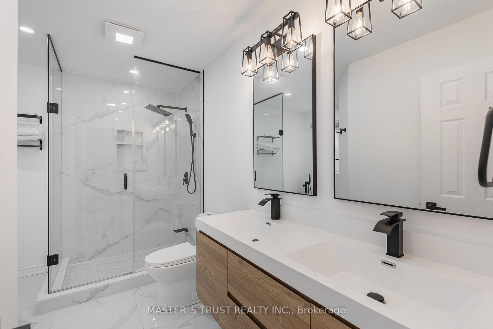8572 Martin Grove Road • Vaughan, ON photo 16