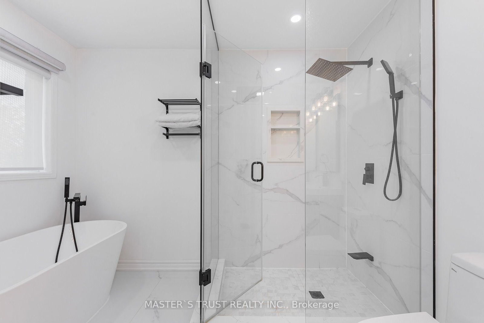 8572 Martin Grove Road • Vaughan, ON photo 17