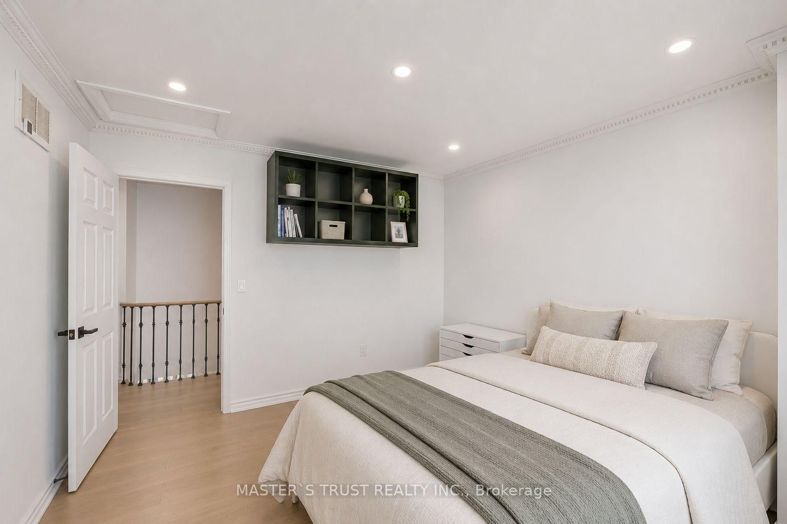 8572 Martin Grove Road • Vaughan, ON photo 21