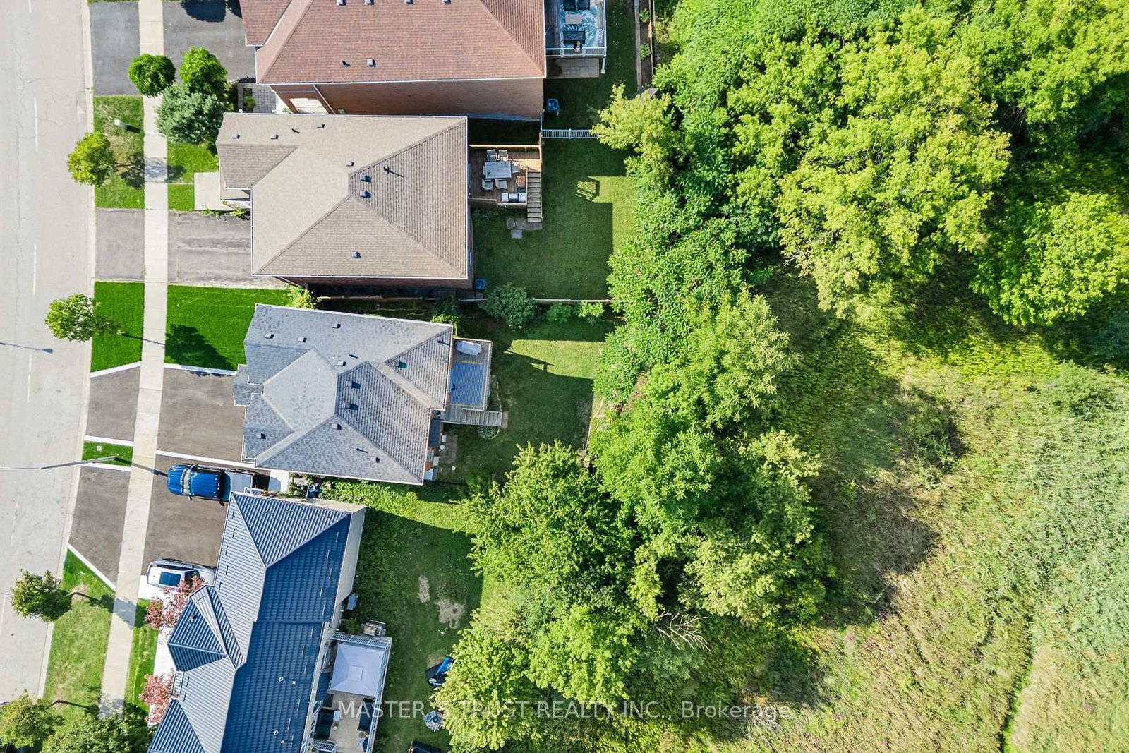 8572 Martin Grove Road • Vaughan, ON photo 28