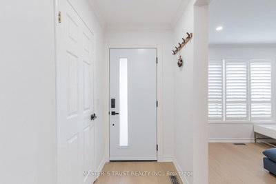 8572 Martin Grove Road • Vaughan, ON photo 4