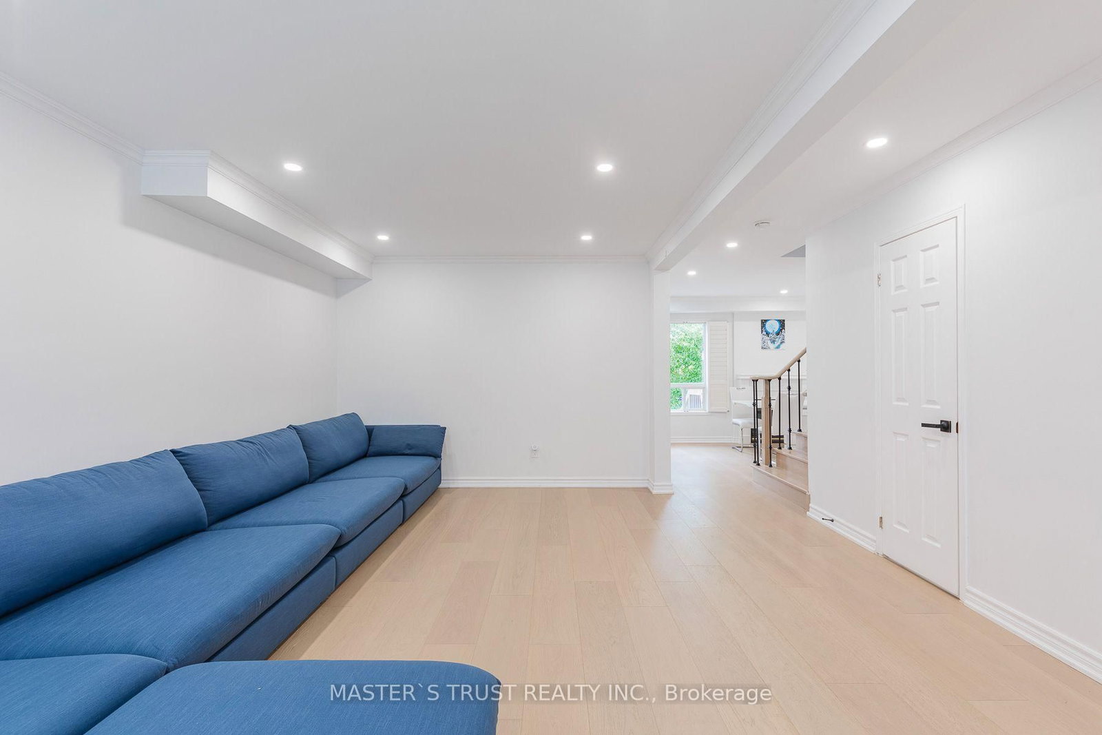 8572 Martin Grove Road • Vaughan, ON photo 5