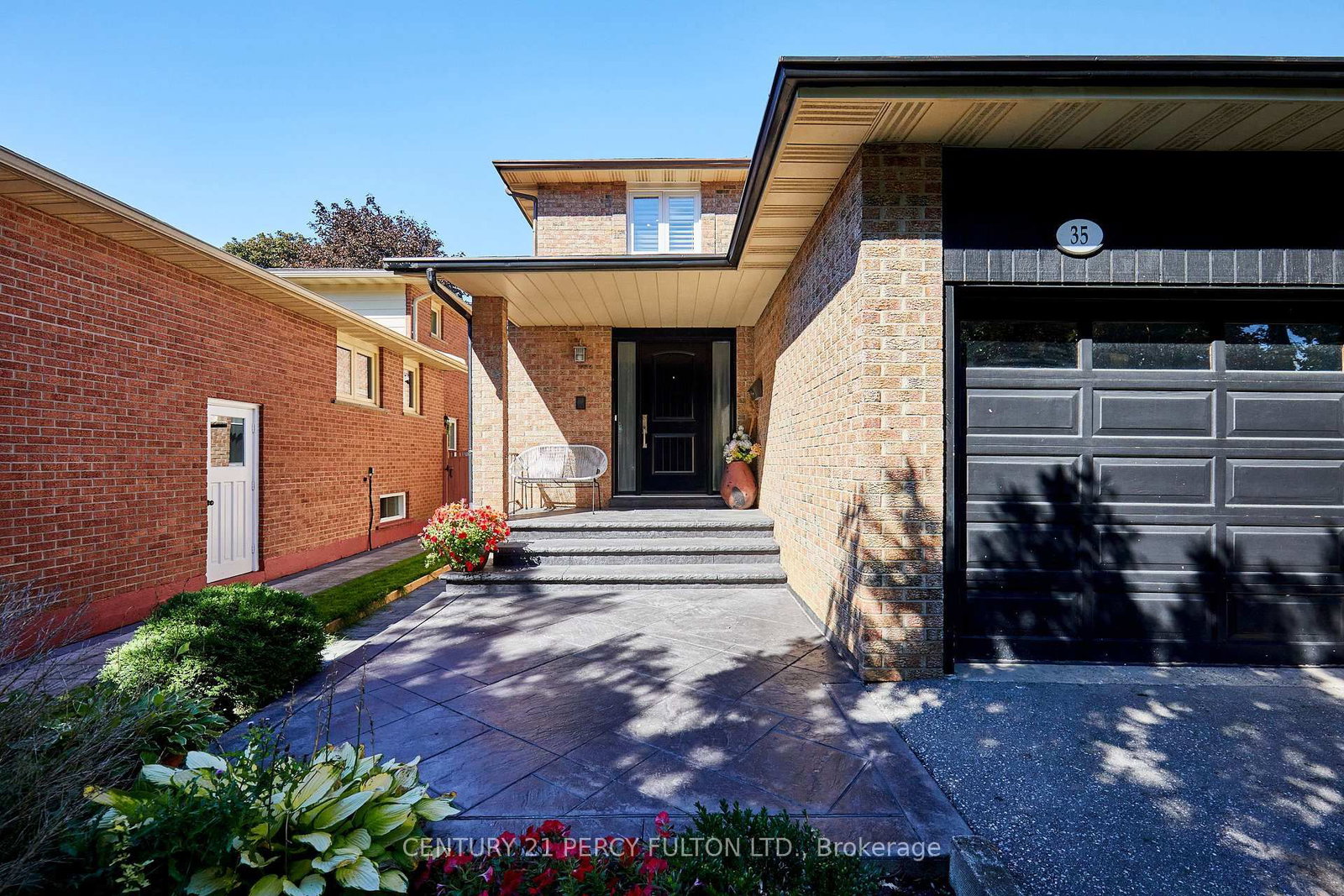 35 Ashland Crescent • Markham, ON photo 2