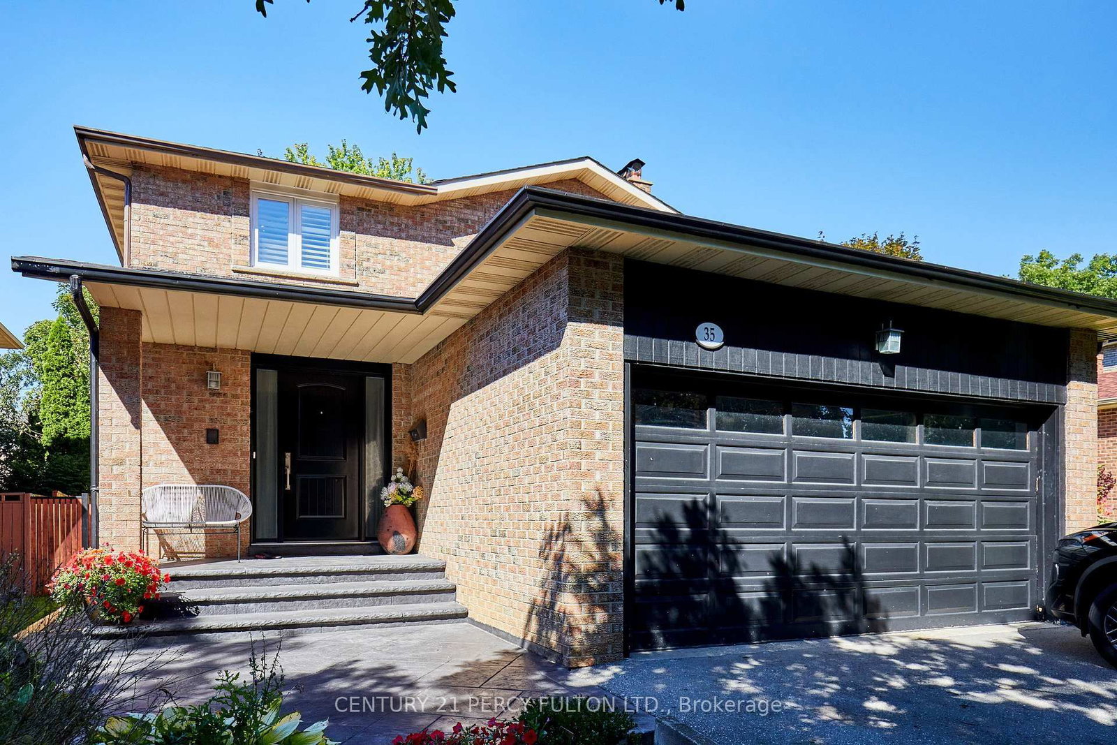 35 Ashland Crescent • Markham, ON photo 3