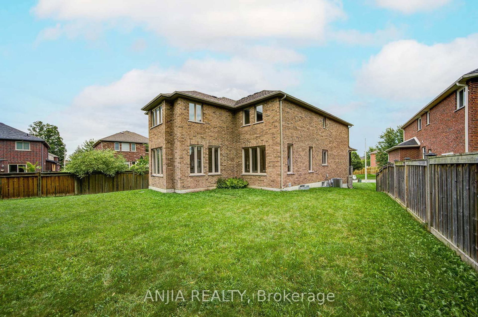 1087 Nantyr Drive • Innisfil, ON photo 49