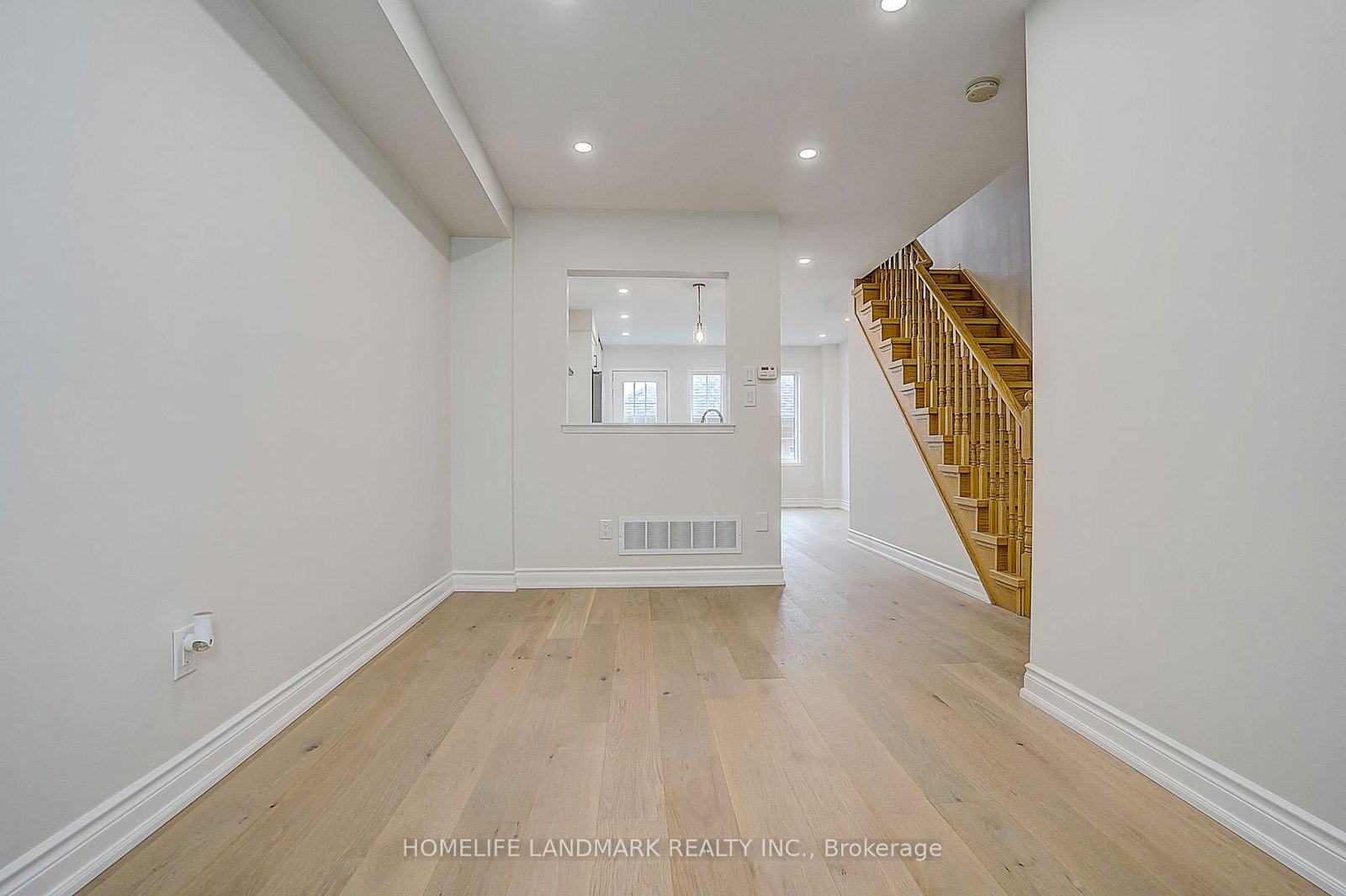 403 White's Hill Avenue • Markham, ON photo 11
