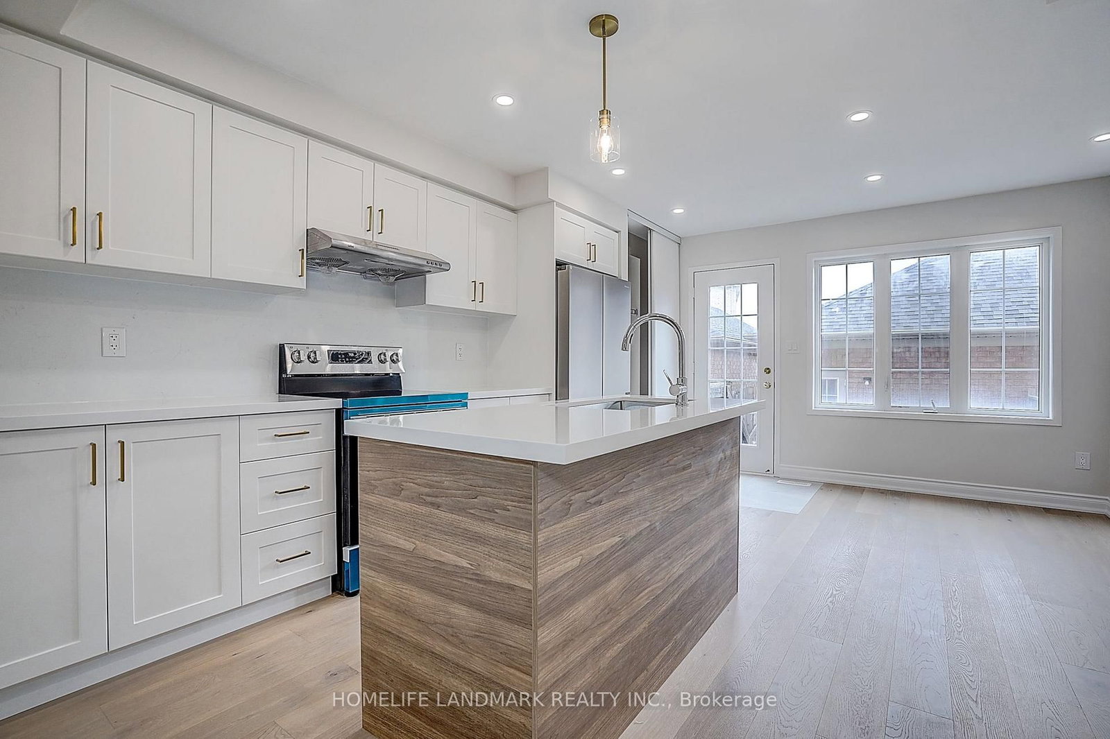 403 White's Hill Avenue • Markham, ON photo 12