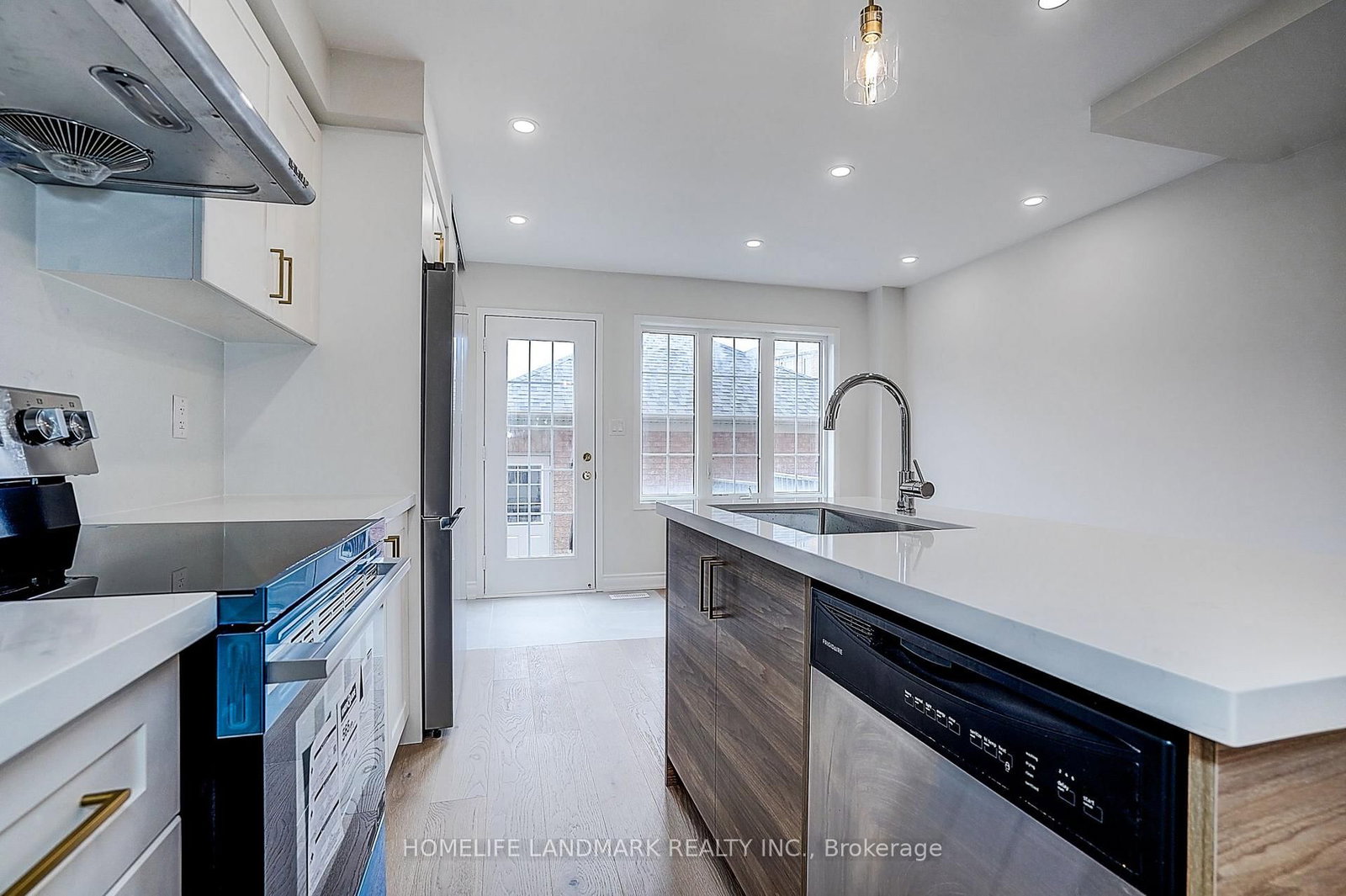 403 White's Hill Avenue • Markham, ON photo 16