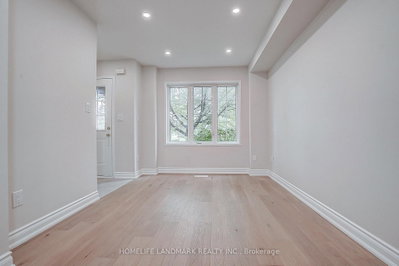 403 White's Hill Avenue • Markham, ON photo 5