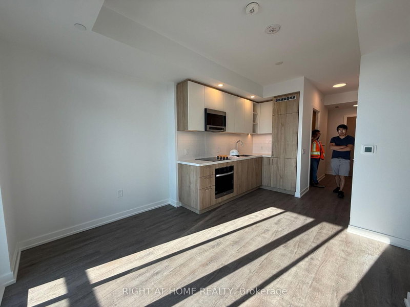 1609 - 21 Meadowdale Road