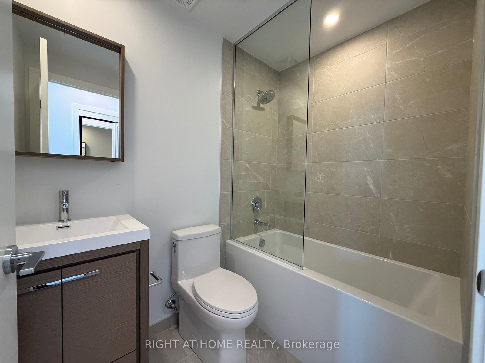1609-21 Meadowdale Rd, Vaughan, view 8