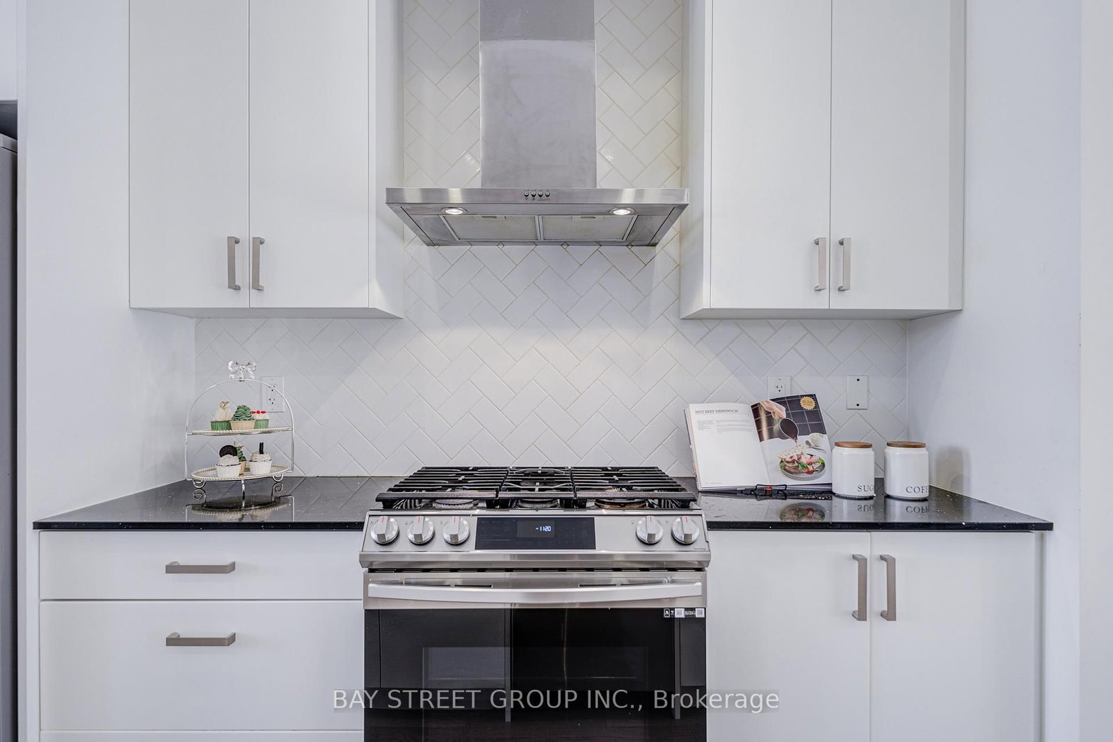 51 Credit Lane • Richmond Hill, ON photo 20