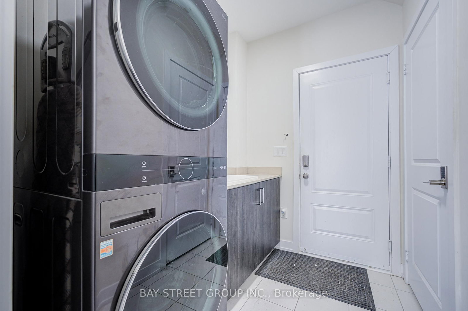 51 Credit Lane • Richmond Hill, ON photo 7