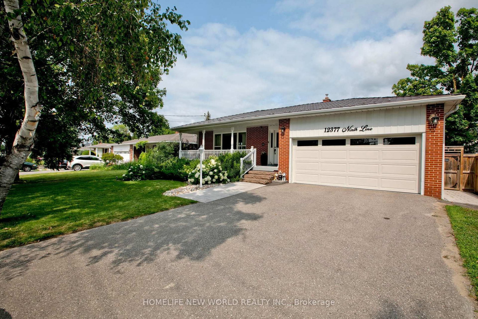 12377 Ninth Line • Whitchurch-Stouffville, ON photo 2