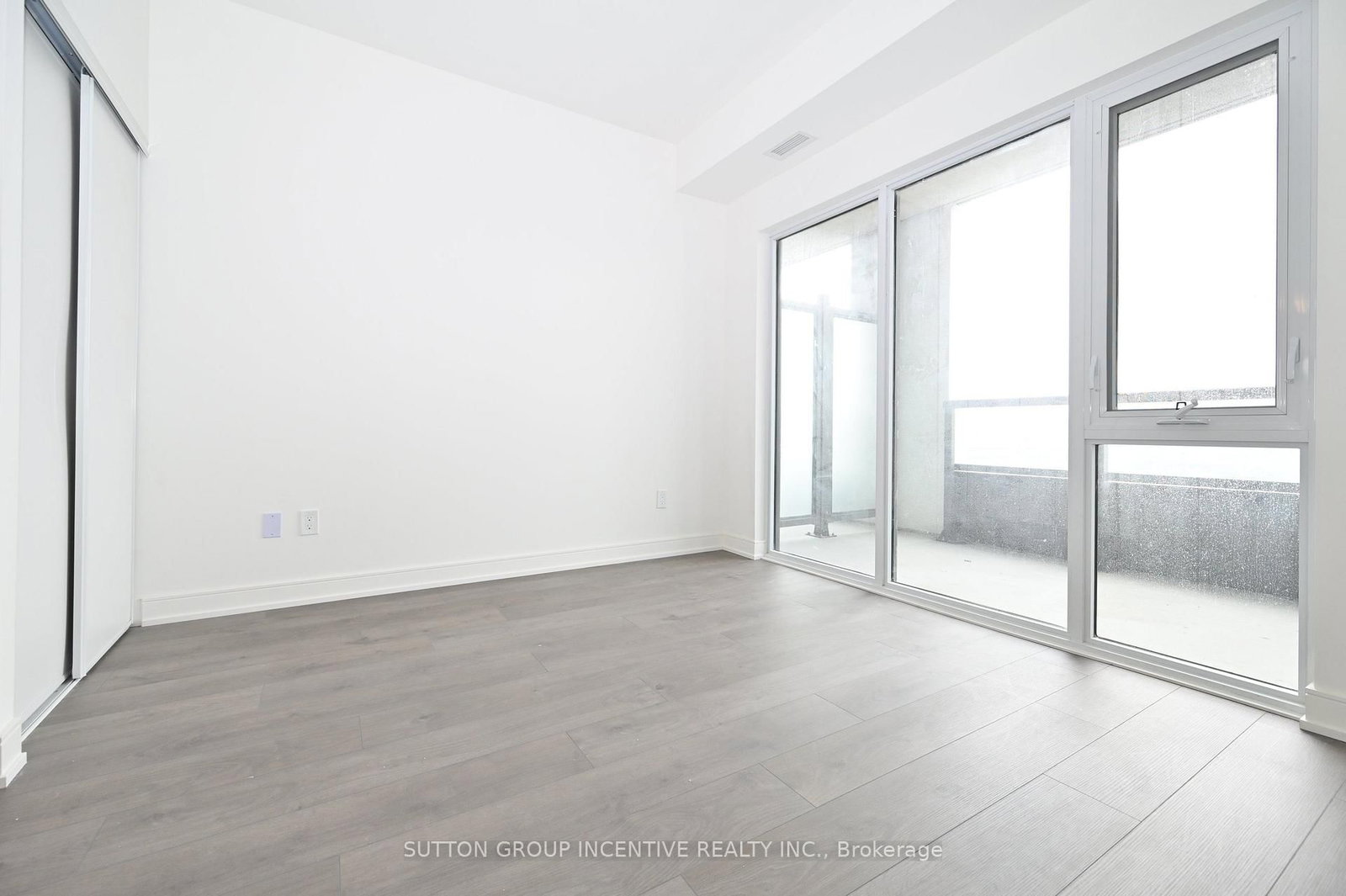 705 Davis Drive • #A803 • Newmarket, ON photo 11