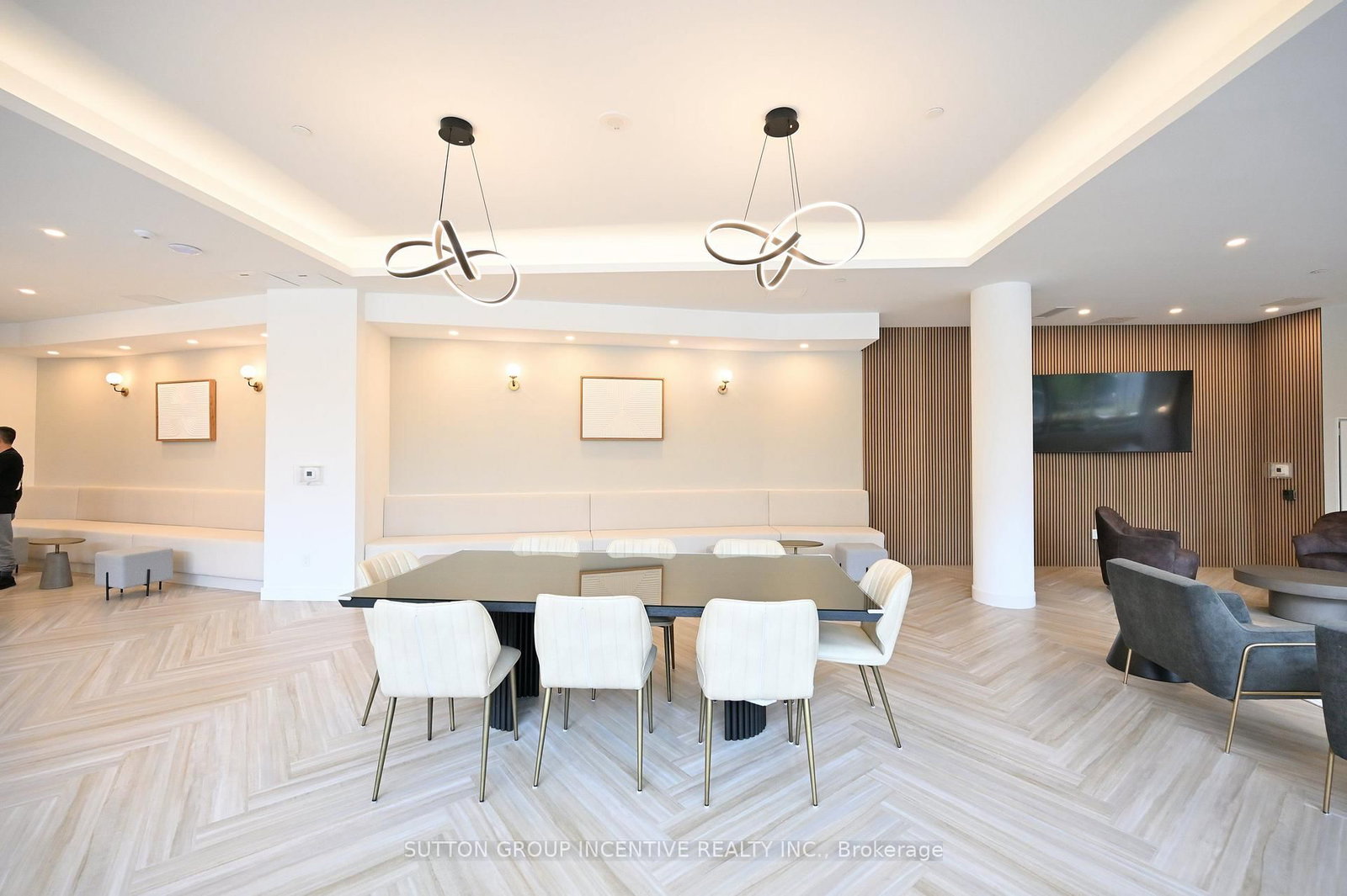 705 Davis Drive • #A803 • Newmarket, ON photo 26