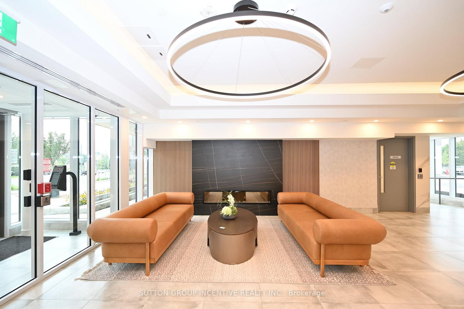 705 Davis Drive • #A803 • Newmarket, ON photo 3