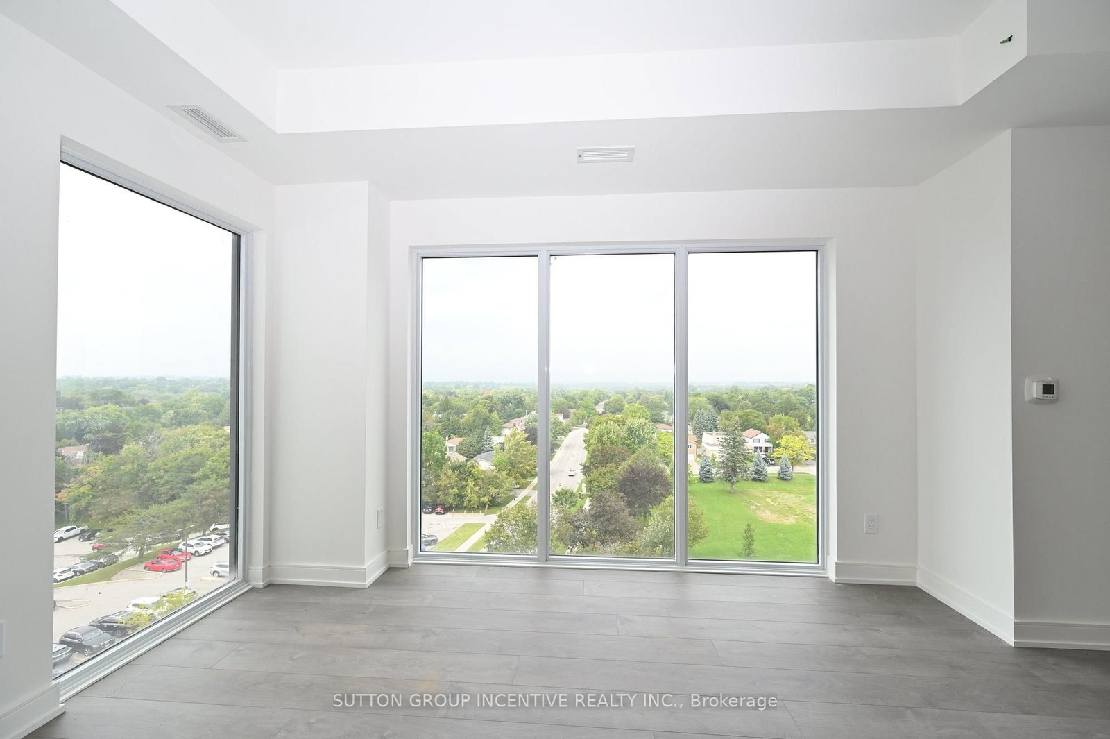 705 Davis Drive • #A803 • Newmarket, ON photo 4