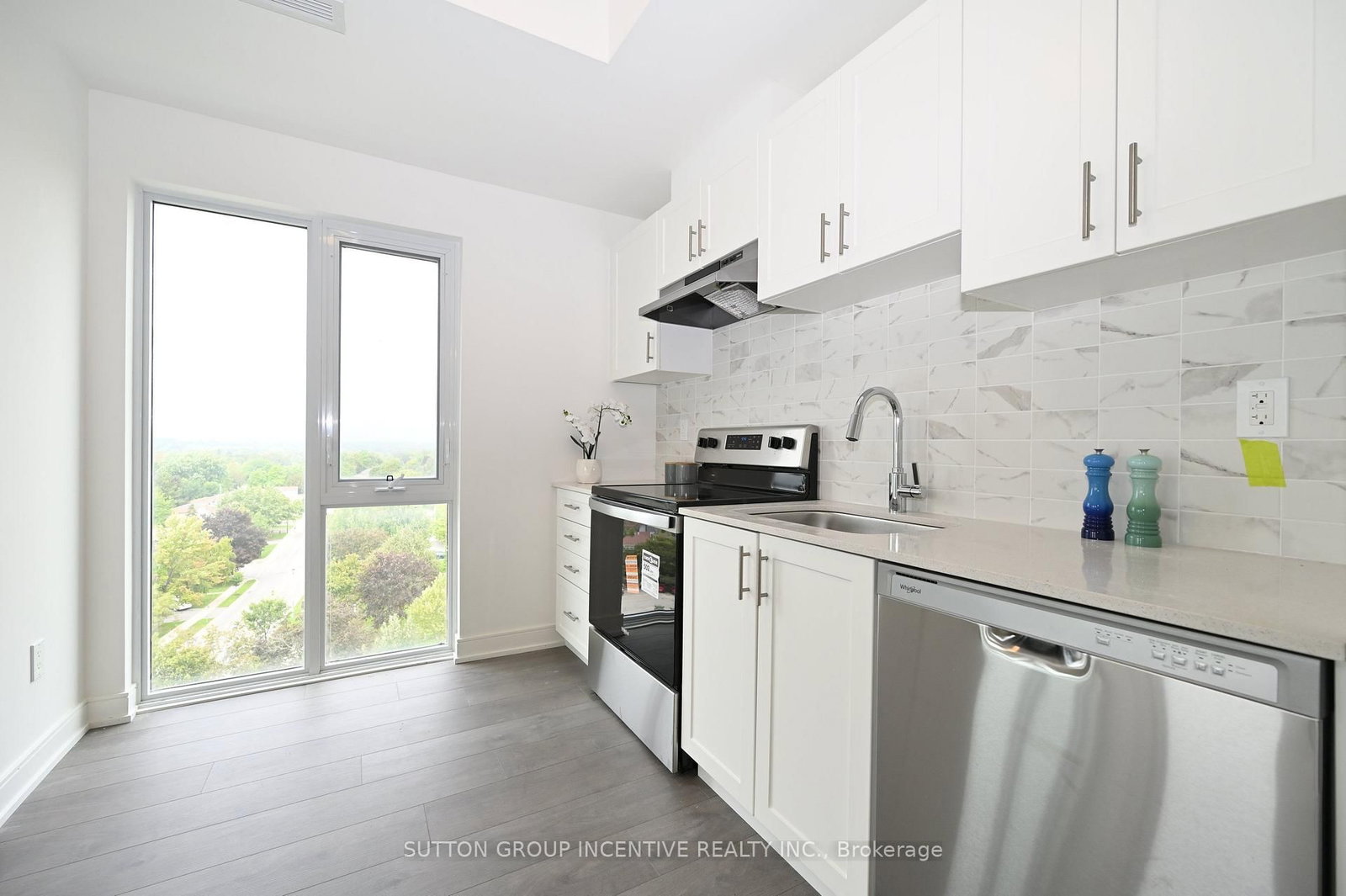 705 Davis Drive • #A803 • Newmarket, ON photo 9