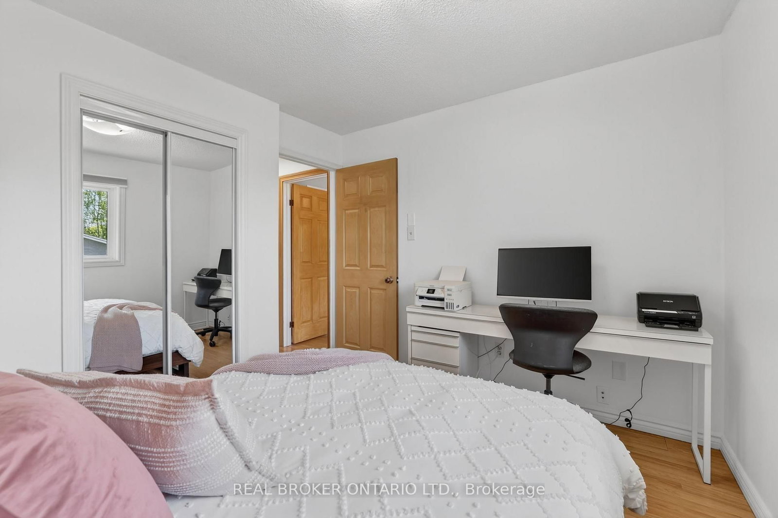 128 Olive Street • East Gwillimbury, ON photo 15