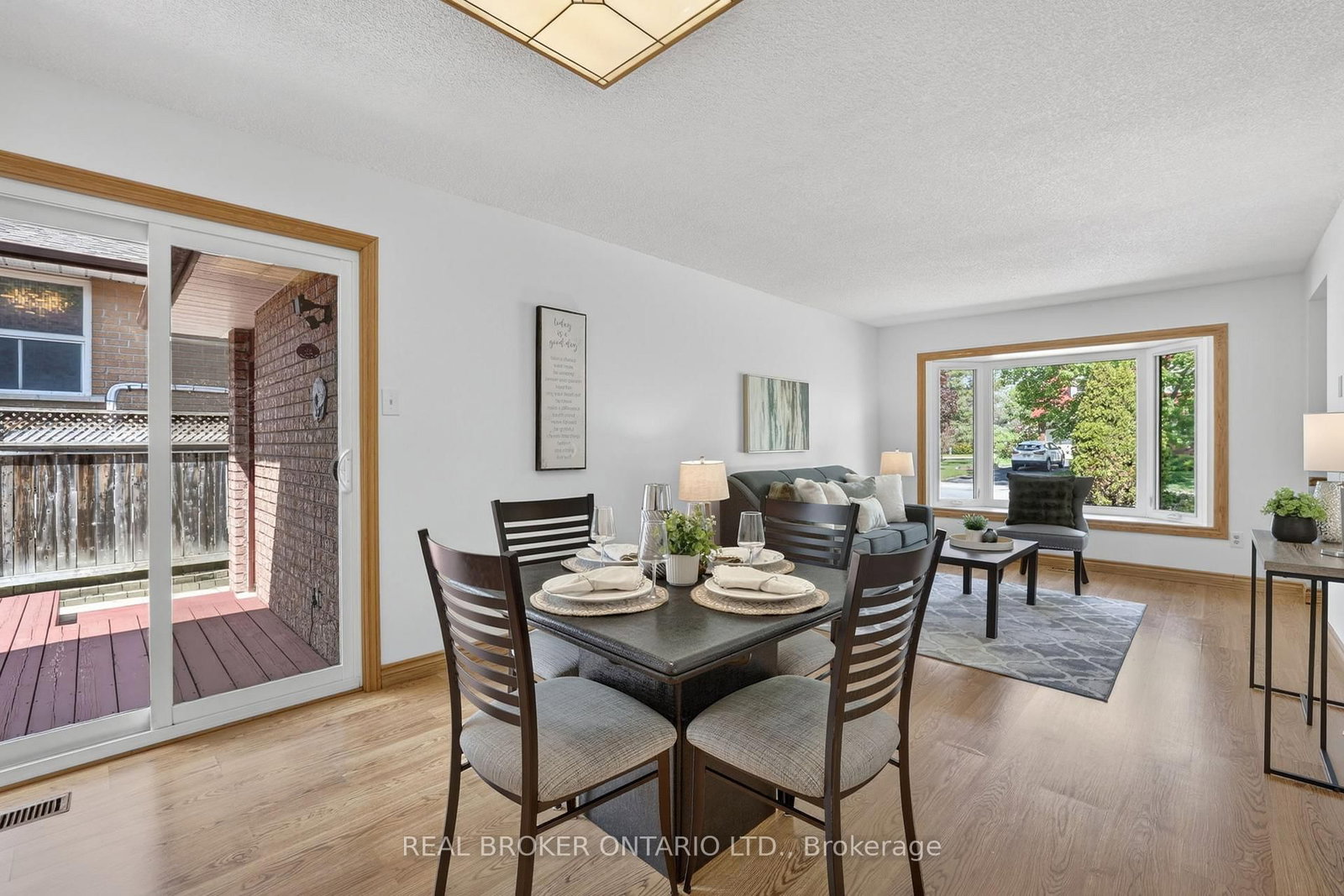 128 Olive Street • East Gwillimbury, ON photo 5