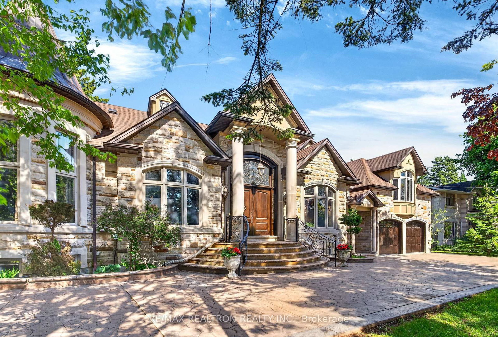 30 Thornlea Road • Markham, ON photo 4