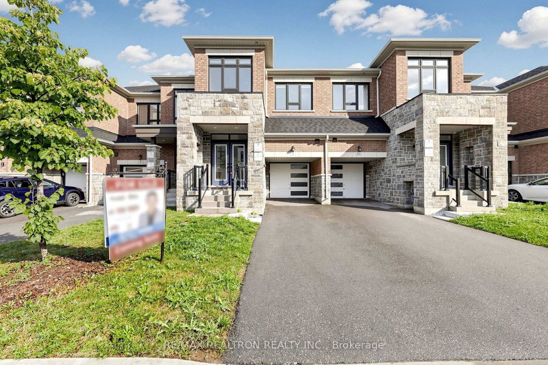 8 Hewison Avenue