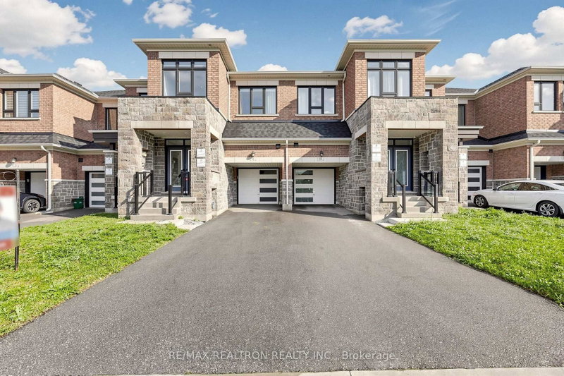 8 Hewison Avenue