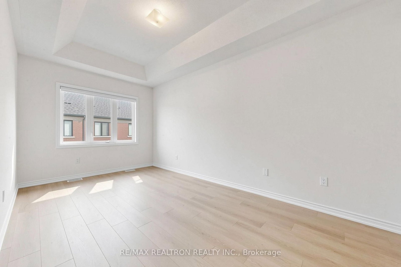 8 Hewison Avenue • Richmond Hill, ON photo 20