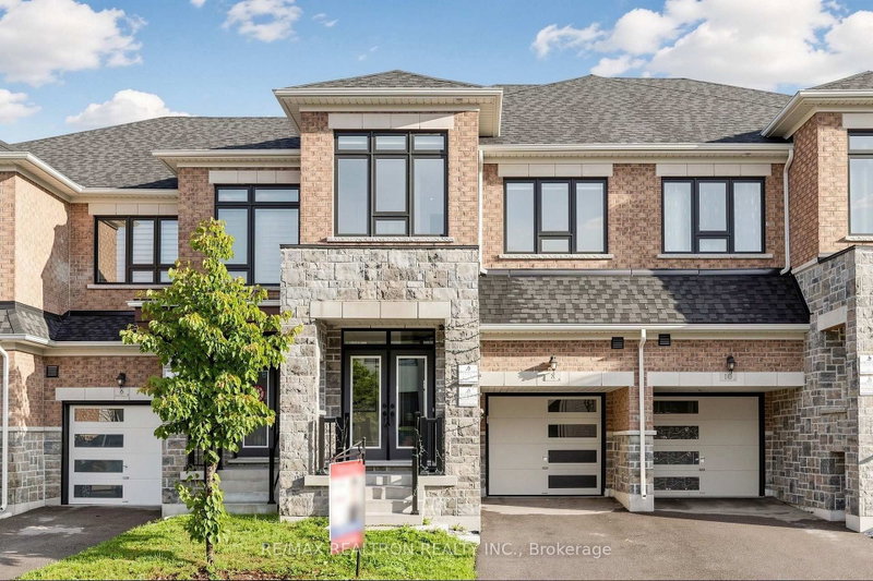 8 Hewison Avenue