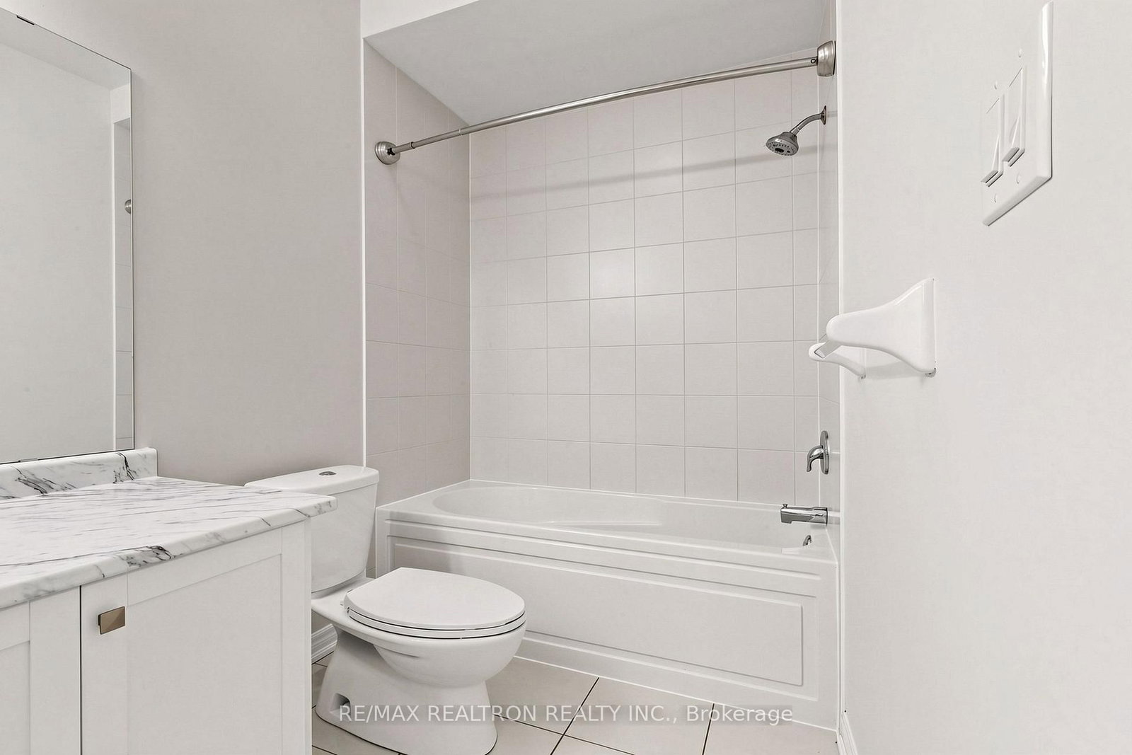 8 Hewison Avenue • Richmond Hill, ON photo 40