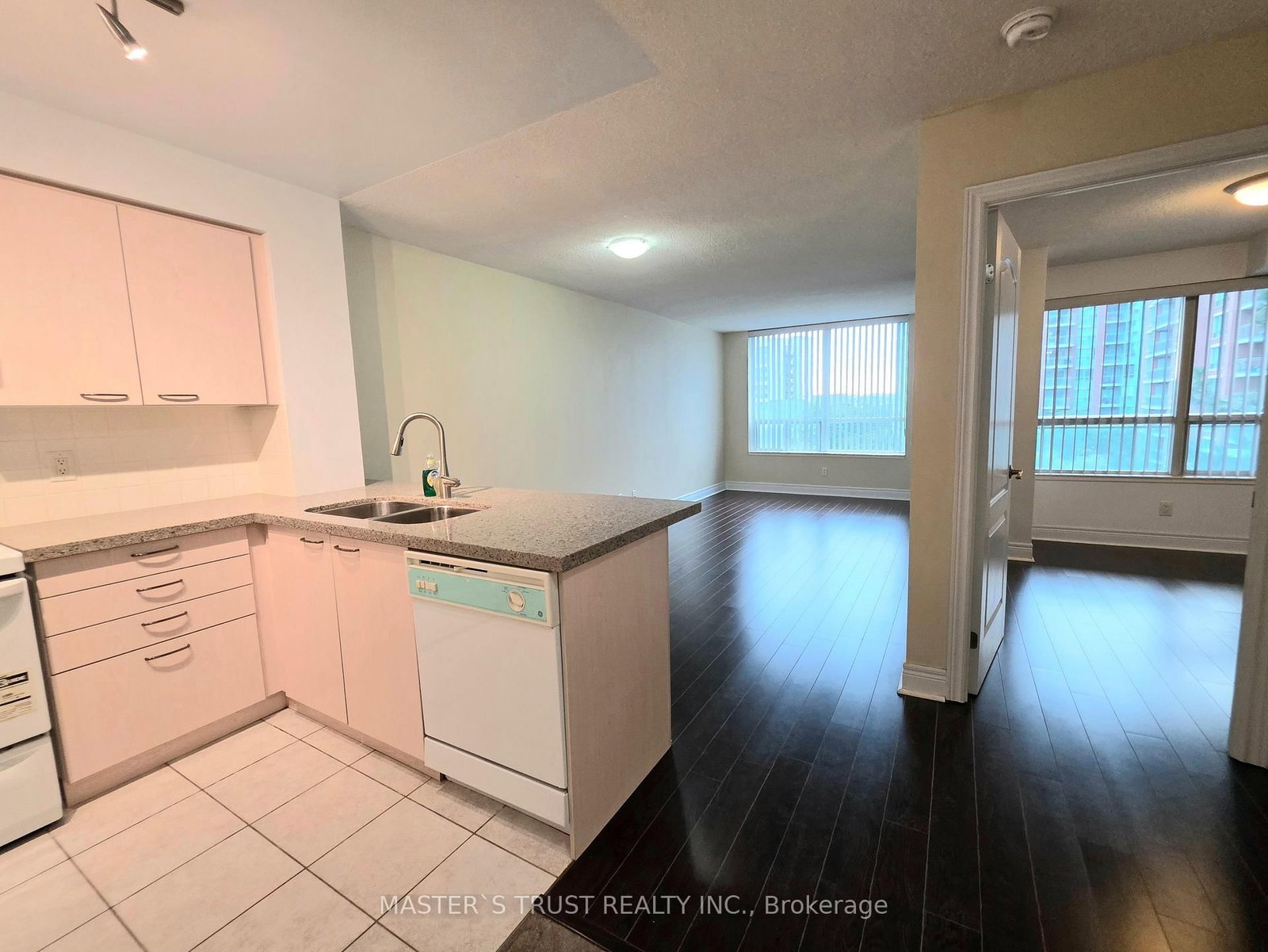 62 Suncrest Boulevard • #522 • Markham, ON photo 4