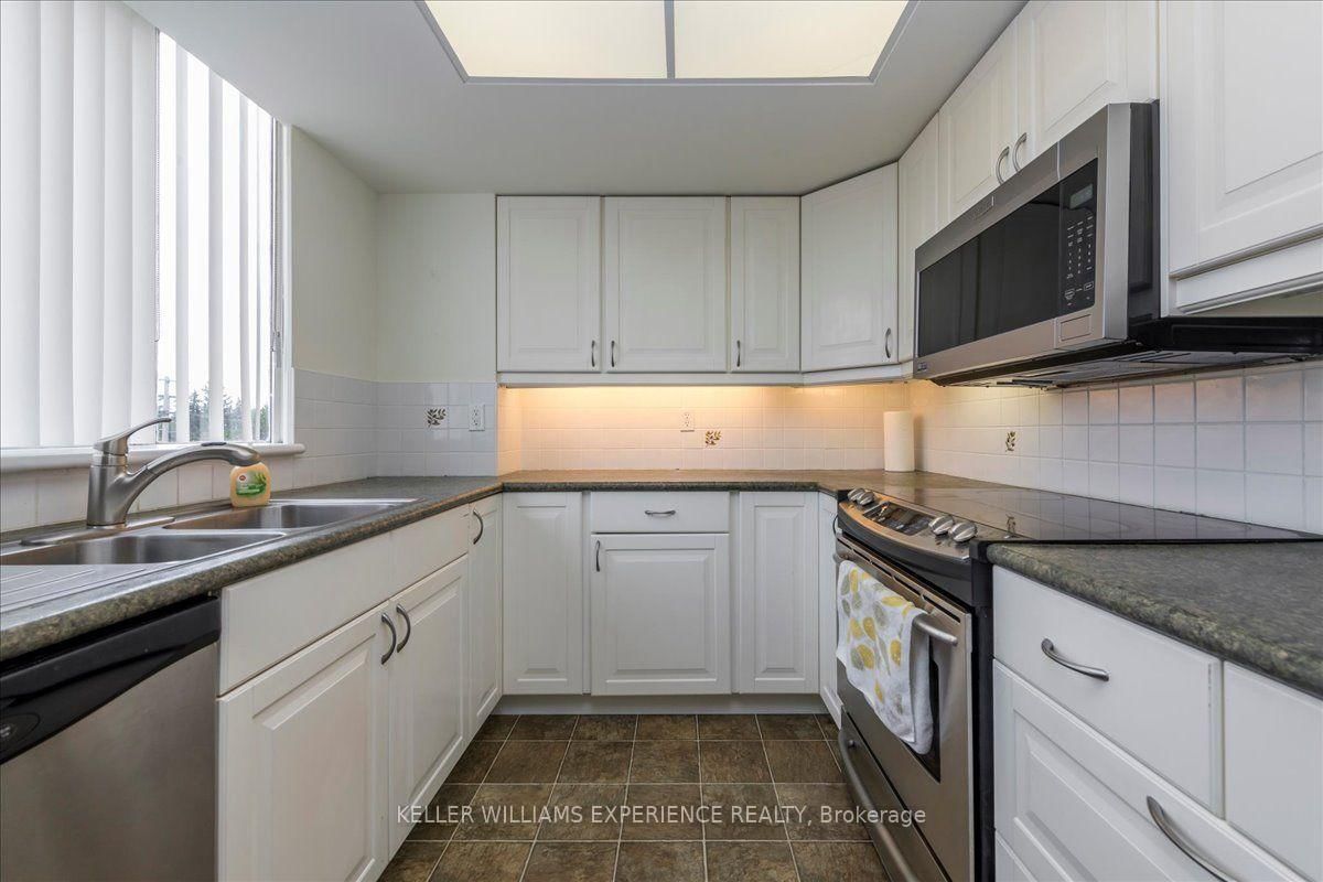 270 Davis Drive • #503 • Newmarket, ON photo 8