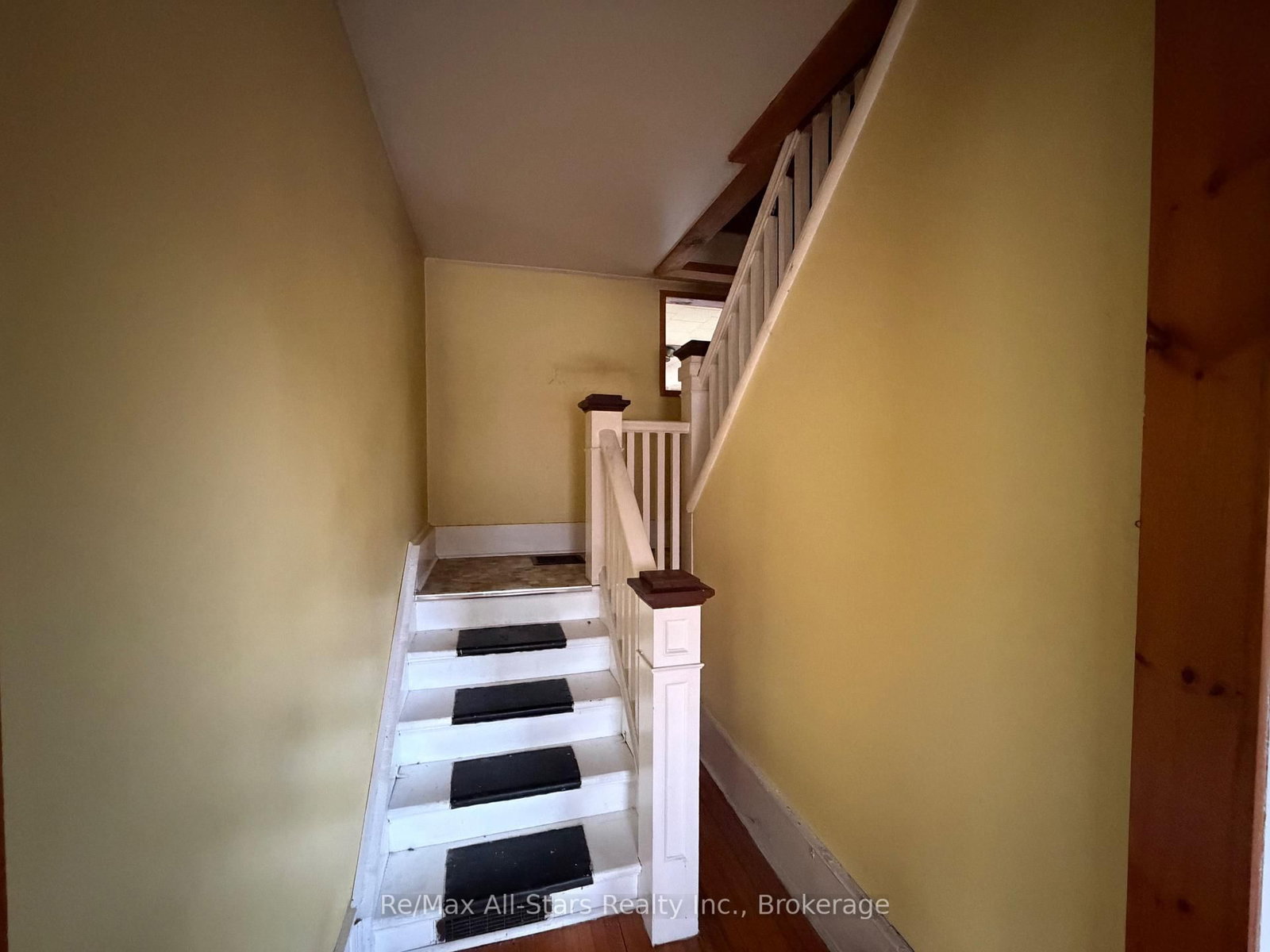 54 Munro Street • Brock, ON photo 4