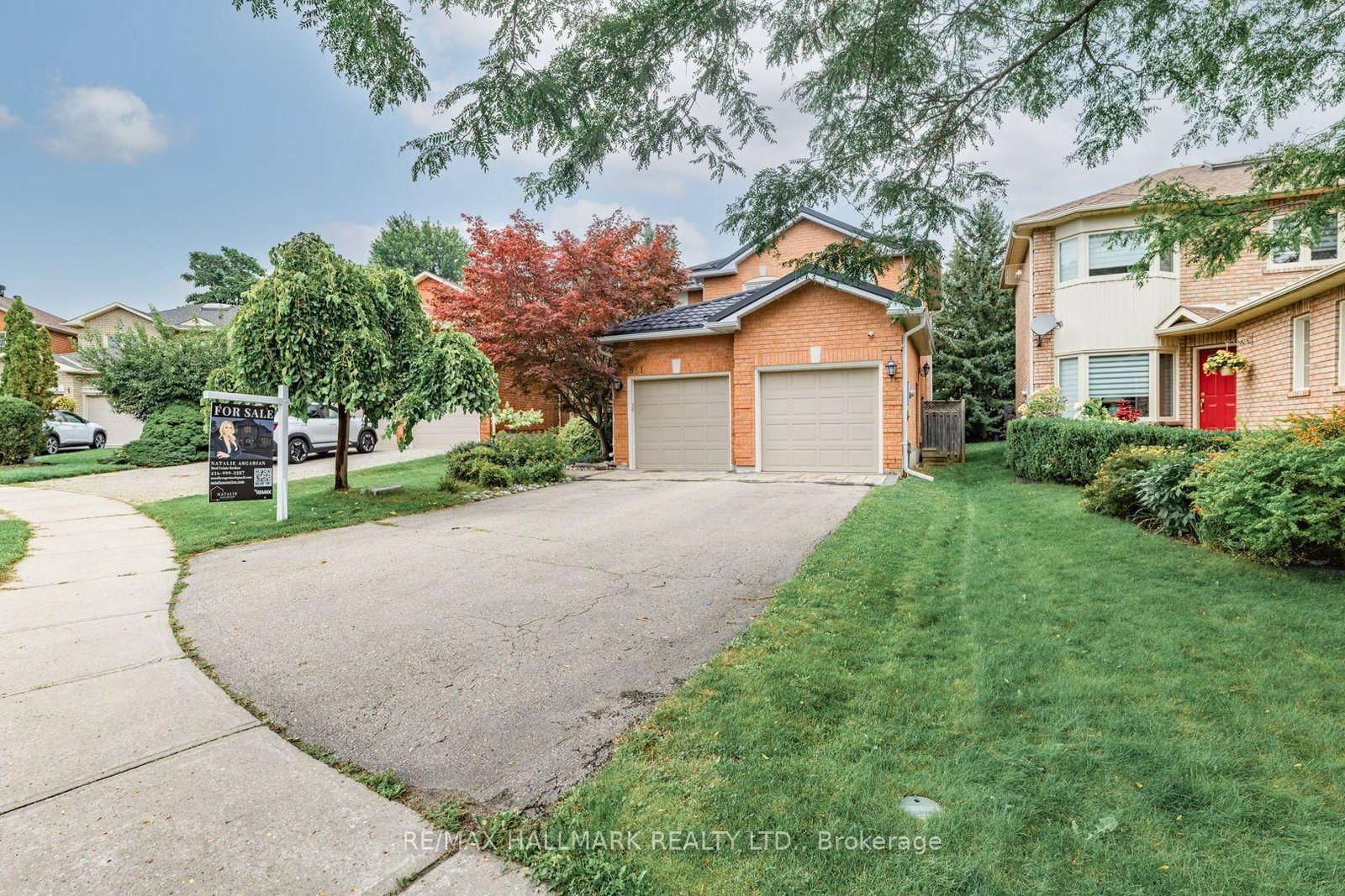 851 Hilton Boulevard • Newmarket, ON photo 2