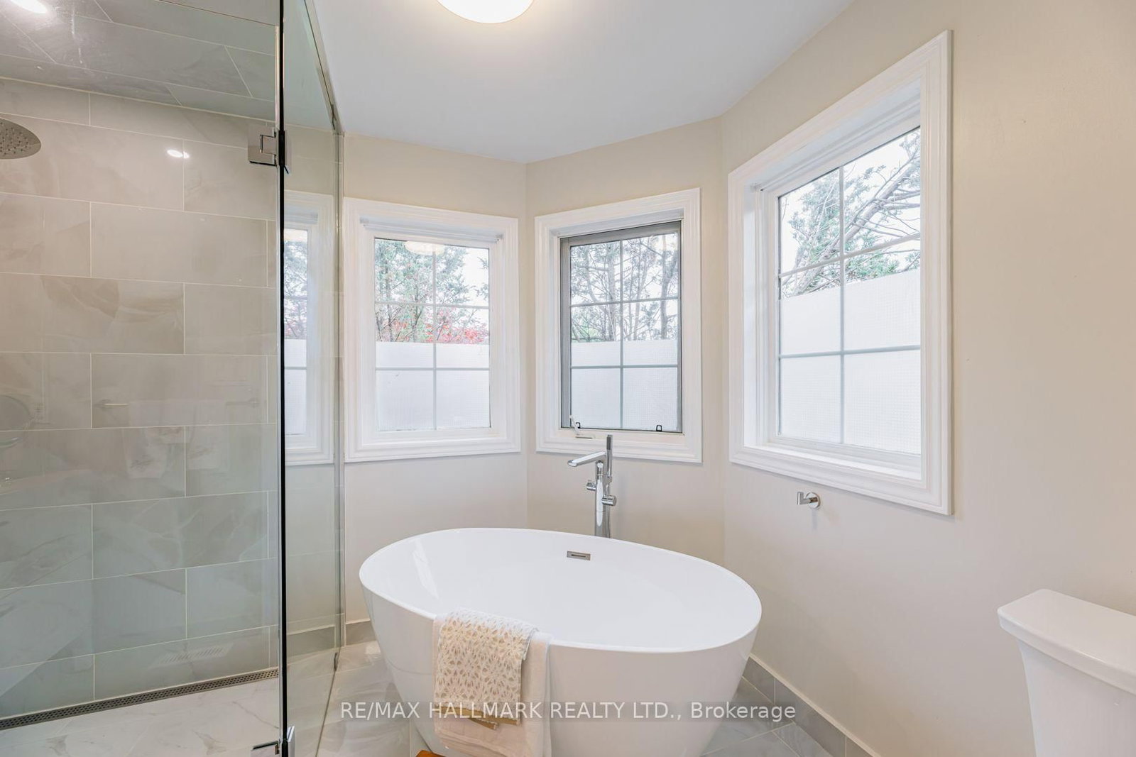 851 Hilton Boulevard • Newmarket, ON photo 23