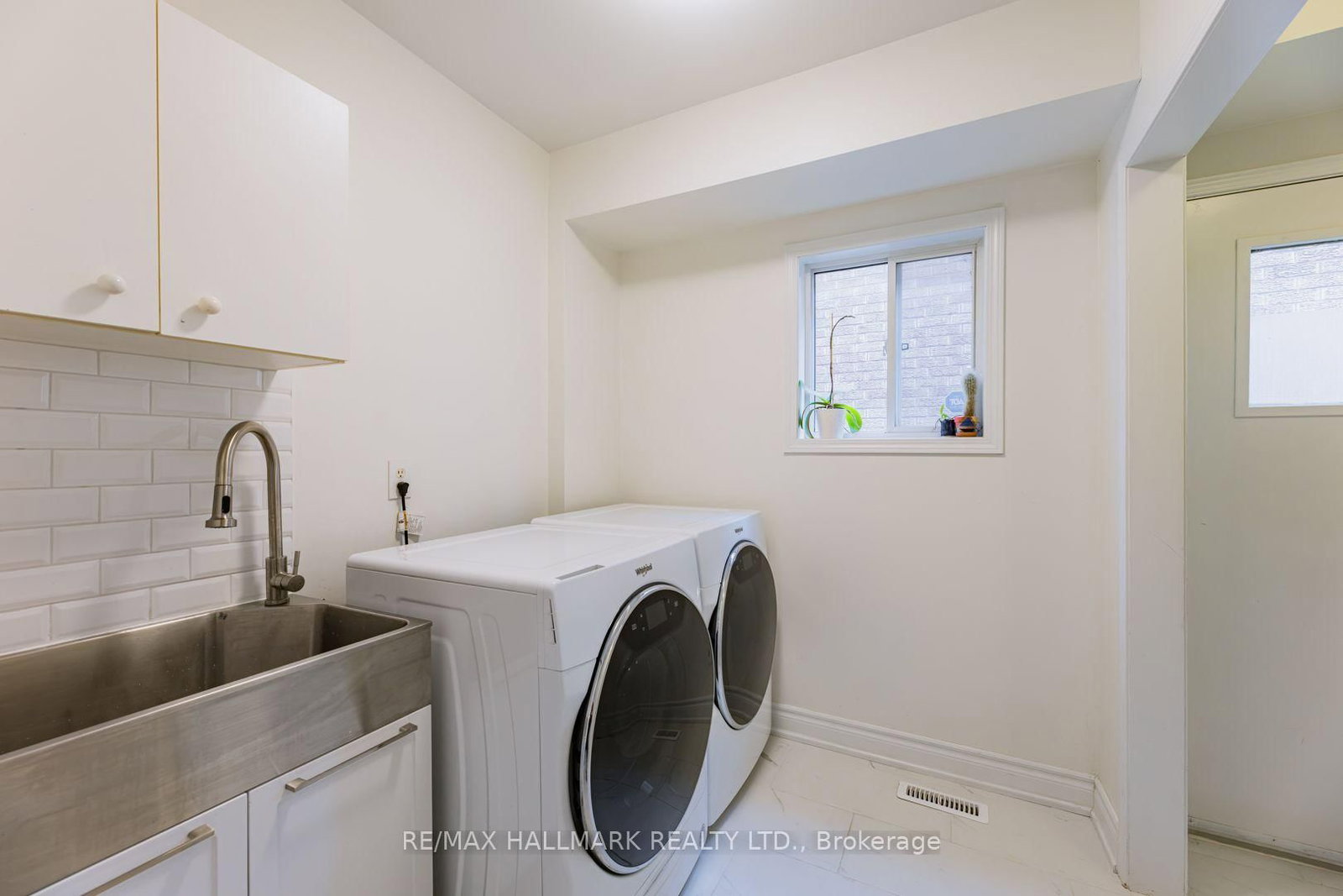 851 Hilton Boulevard • Newmarket, ON photo 30