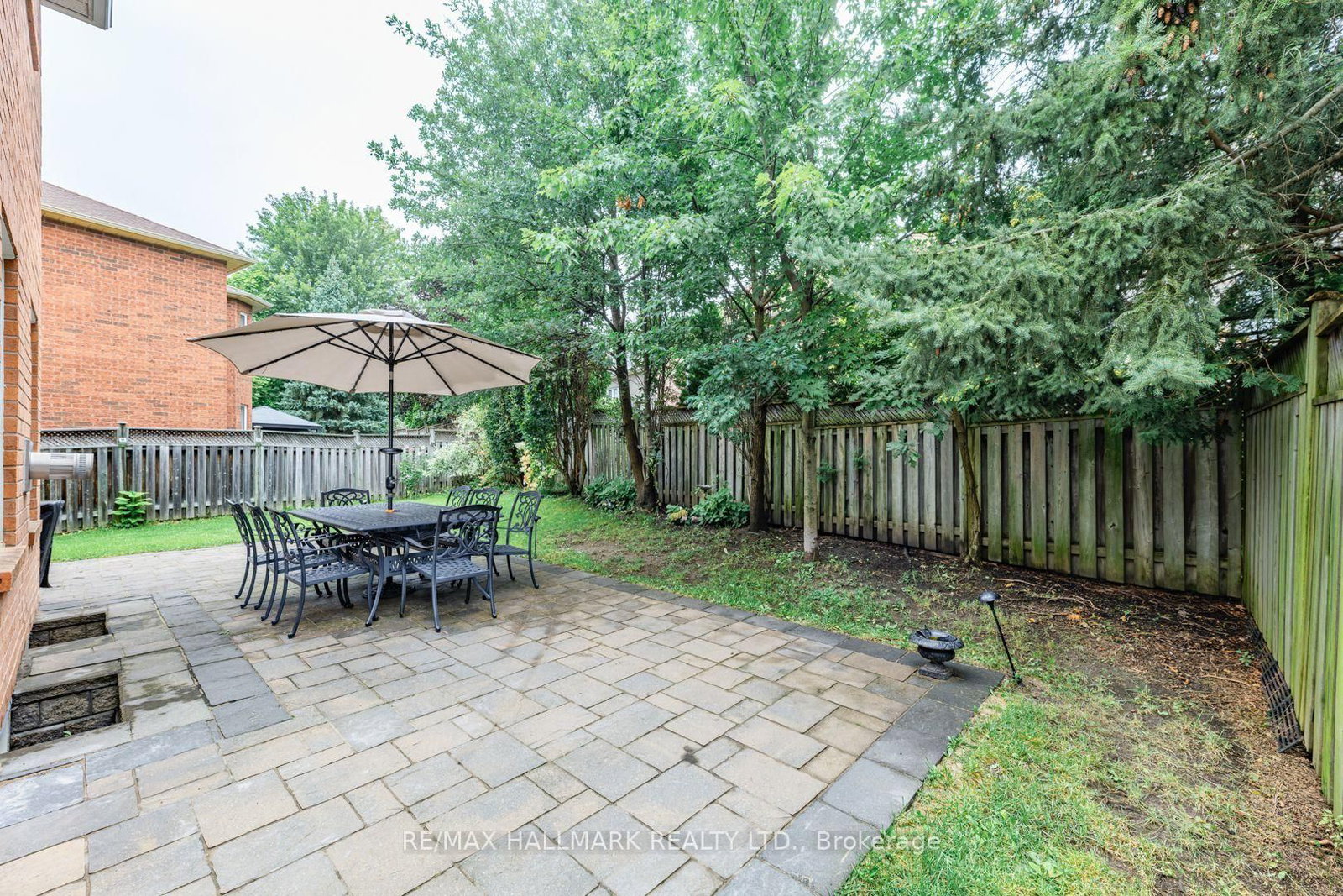 851 Hilton Boulevard • Newmarket, ON photo 34