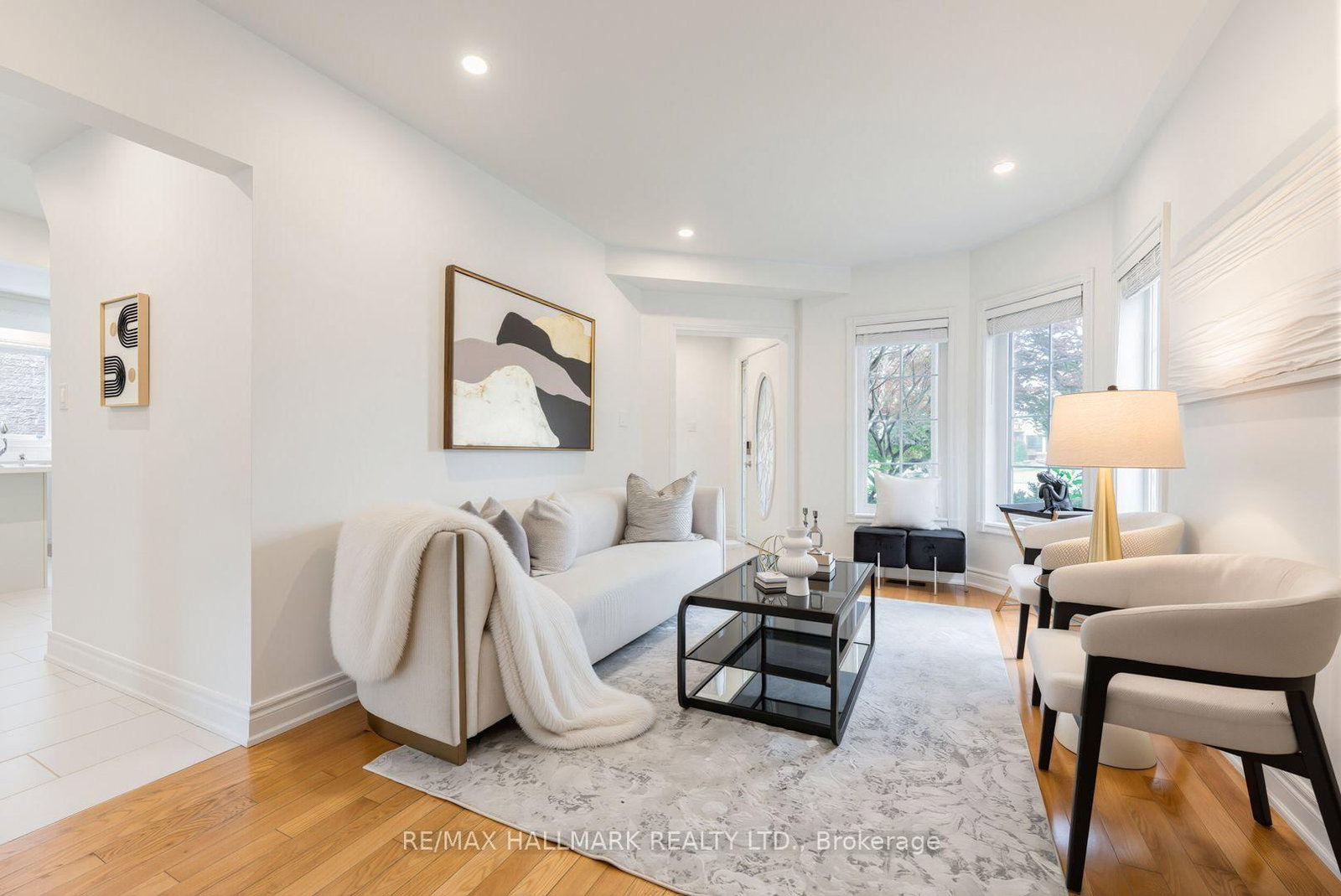 851 Hilton Boulevard • Newmarket, ON photo 8