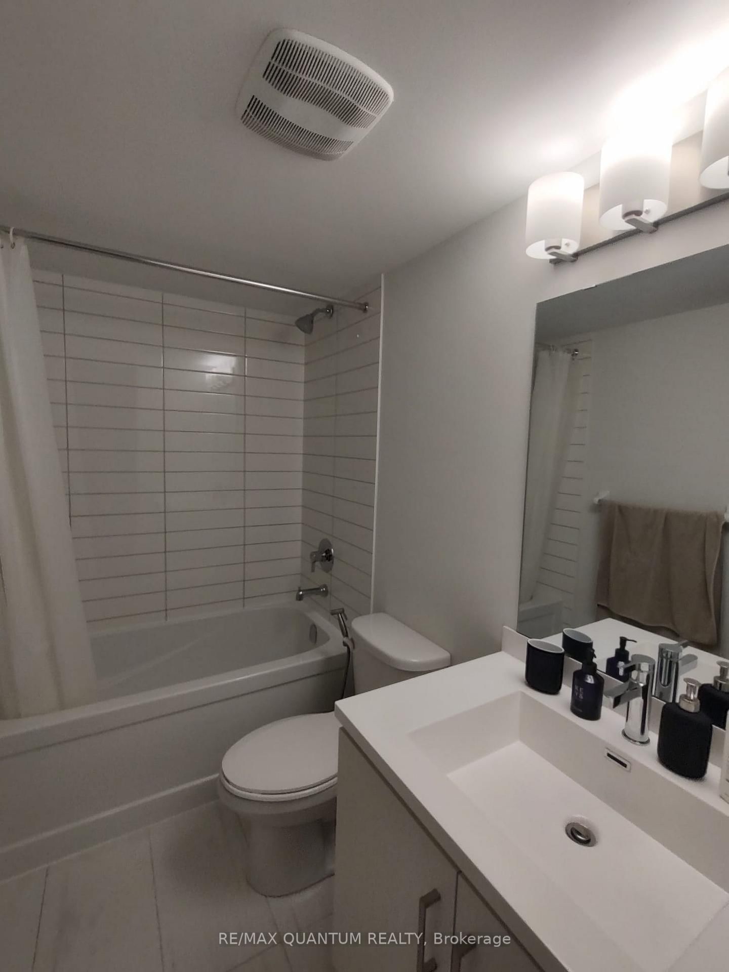 32-21 Honeycrisp Cres, Vaughan, view 10