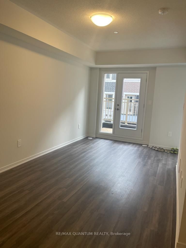 32 - 21 Honeycrisp Crescent