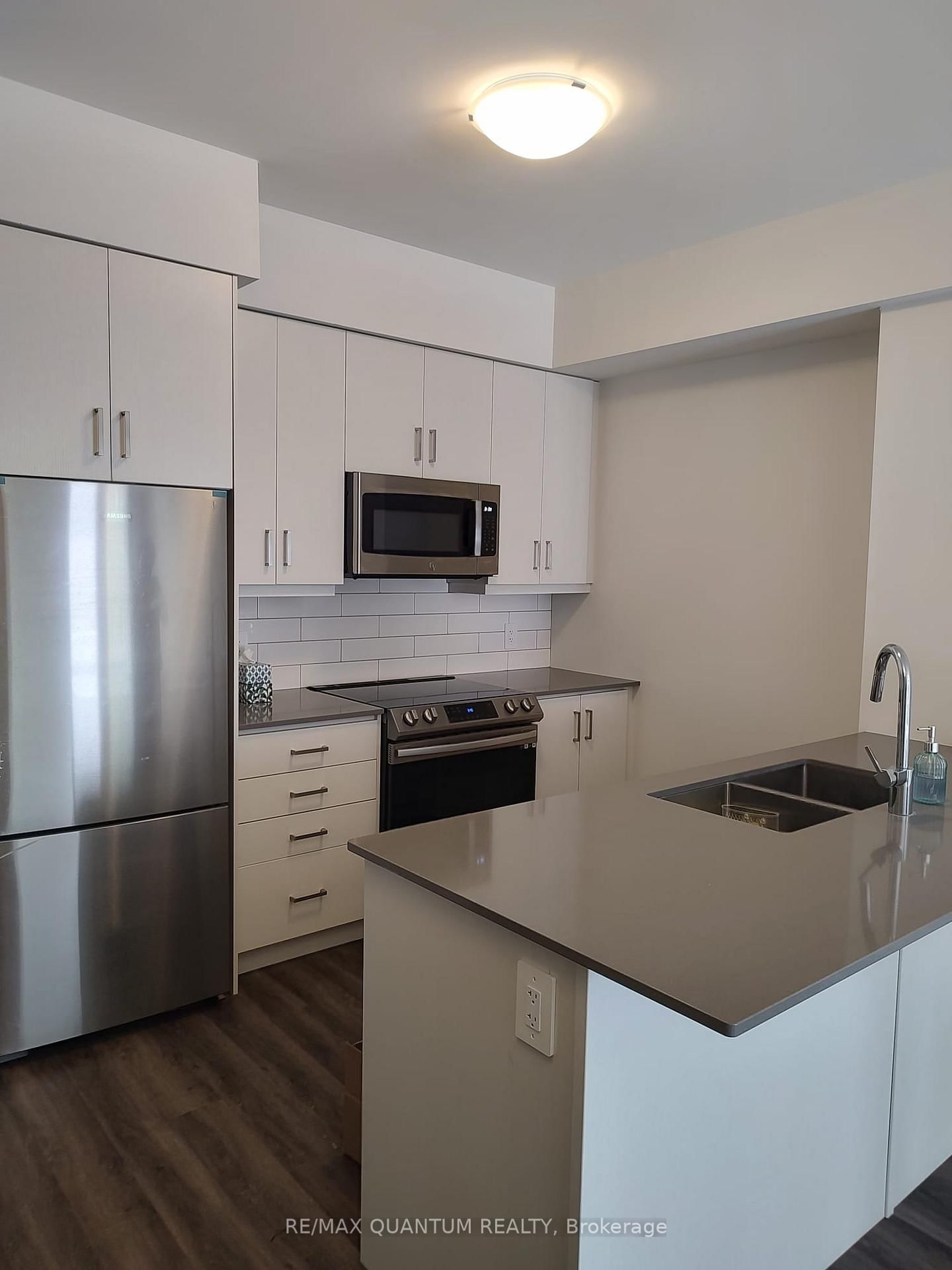 32-21 Honeycrisp Cres, Vaughan, view 6